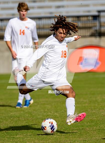 Thumbnail 3 in Marvin Ridge vs. Wakefield (NCHSAA 4A Final) photogallery.