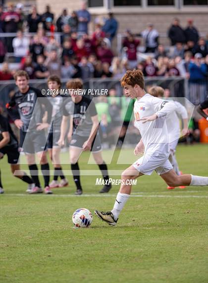 Thumbnail 3 in Marvin Ridge vs. Wakefield (NCHSAA 4A Final) photogallery.