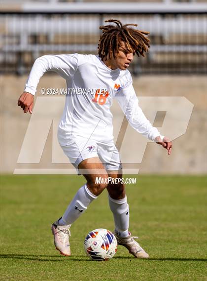 Thumbnail 3 in Marvin Ridge vs. Wakefield (NCHSAA 4A Final) photogallery.