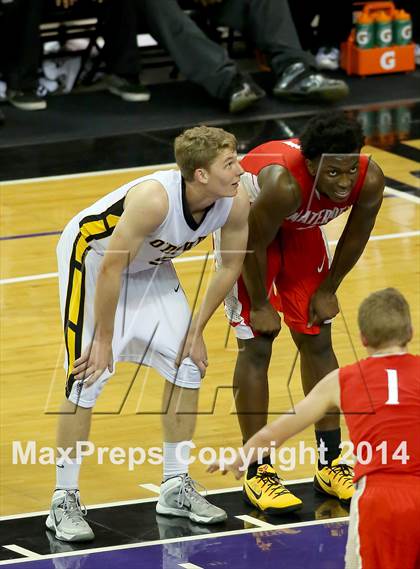 Thumbnail 2 in Bishop O'Dowd vs Mater Dei (CIF State Open Division Final) photogallery.