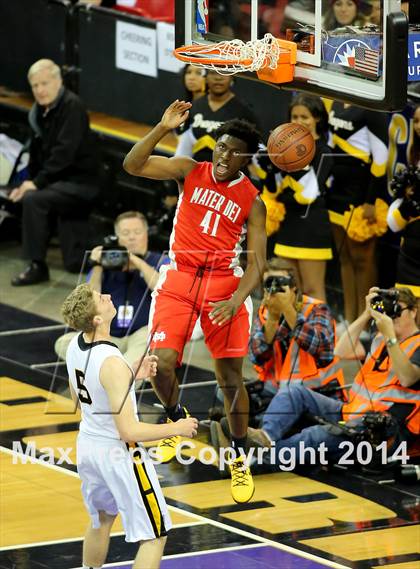 Thumbnail 3 in Bishop O'Dowd vs Mater Dei (CIF State Open Division Final) photogallery.