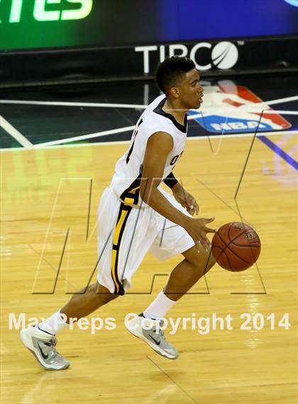 Thumbnail 2 in Bishop O'Dowd vs Mater Dei (CIF State Open Division Final) photogallery.