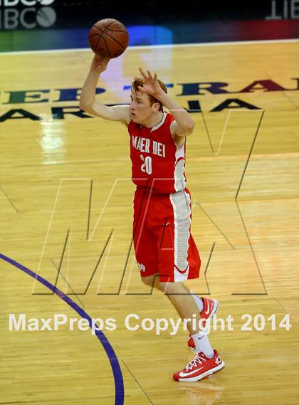 Thumbnail 2 in Bishop O'Dowd vs Mater Dei (CIF State Open Division Final) photogallery.
