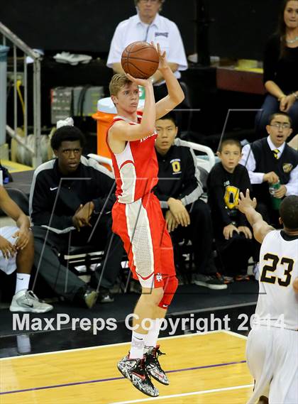 Thumbnail 1 in Bishop O'Dowd vs Mater Dei (CIF State Open Division Final) photogallery.