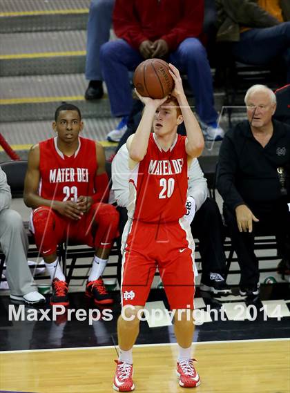 Thumbnail 3 in Bishop O'Dowd vs Mater Dei (CIF State Open Division Final) photogallery.