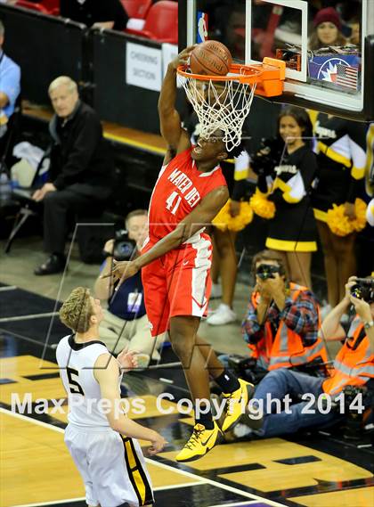 Thumbnail 2 in Bishop O'Dowd vs Mater Dei (CIF State Open Division Final) photogallery.