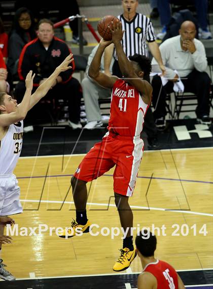 Thumbnail 2 in Bishop O'Dowd vs Mater Dei (CIF State Open Division Final) photogallery.
