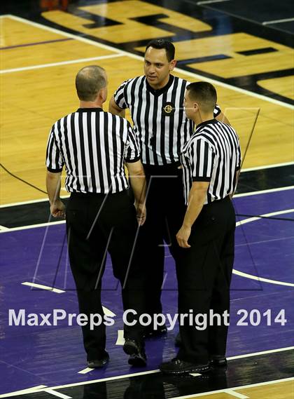 Thumbnail 2 in Bishop O'Dowd vs Mater Dei (CIF State Open Division Final) photogallery.