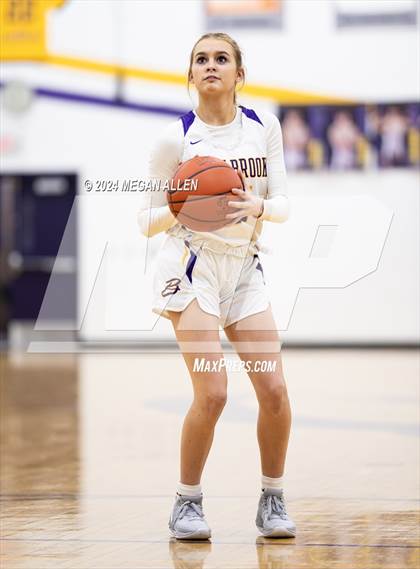 Thumbnail 1 in Edgewood @ Bellbrook photogallery.