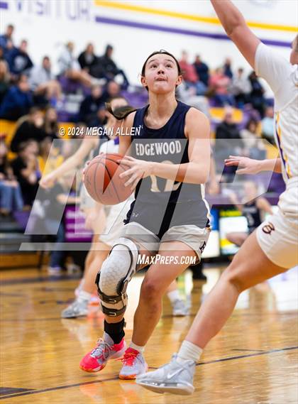 Thumbnail 2 in Edgewood @ Bellbrook photogallery.