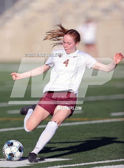 Thumbnail 3 in Stony Point vs. Dripping Springs (UIL 6A Bi-District Playoff) photogallery.