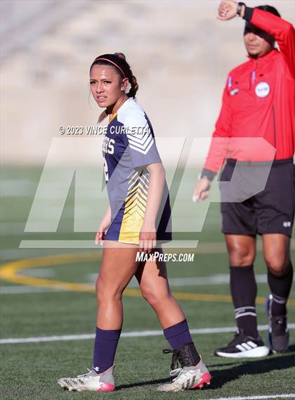Thumbnail 3 in Stony Point vs. Dripping Springs (UIL 6A Bi-District Playoff) photogallery.