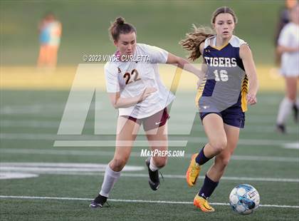 Thumbnail 3 in Stony Point vs. Dripping Springs (UIL 6A Bi-District Playoff) photogallery.