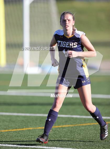 Thumbnail 2 in Stony Point vs. Dripping Springs (UIL 6A Bi-District Playoff) photogallery.