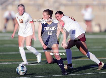 Thumbnail 1 in Stony Point vs. Dripping Springs (UIL 6A Bi-District Playoff) photogallery.