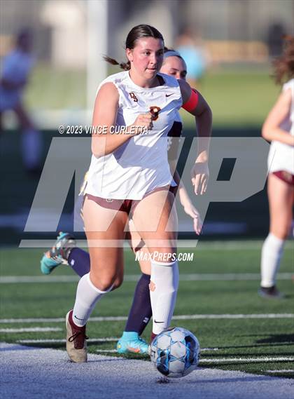 Thumbnail 1 in Stony Point vs. Dripping Springs (UIL 6A Bi-District Playoff) photogallery.