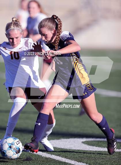 Thumbnail 1 in Stony Point vs. Dripping Springs (UIL 6A Bi-District Playoff) photogallery.