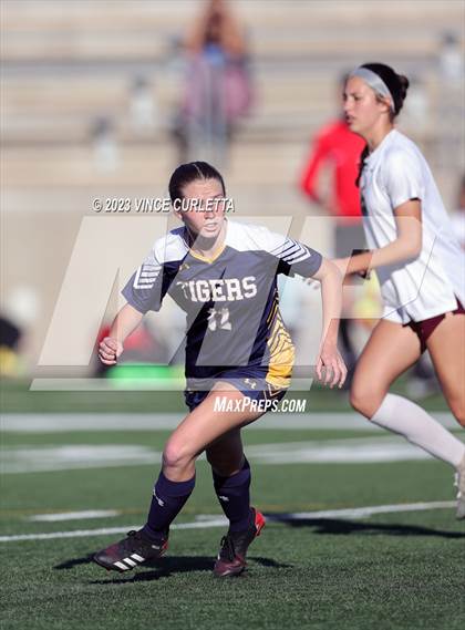 Thumbnail 1 in Stony Point vs. Dripping Springs (UIL 6A Bi-District Playoff) photogallery.