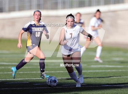 Thumbnail 2 in Stony Point vs. Dripping Springs (UIL 6A Bi-District Playoff) photogallery.