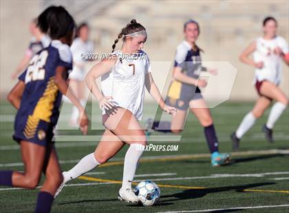 Thumbnail 2 in Stony Point vs. Dripping Springs (UIL 6A Bi-District Playoff) photogallery.