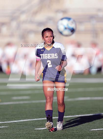Thumbnail 3 in Stony Point vs. Dripping Springs (UIL 6A Bi-District Playoff) photogallery.