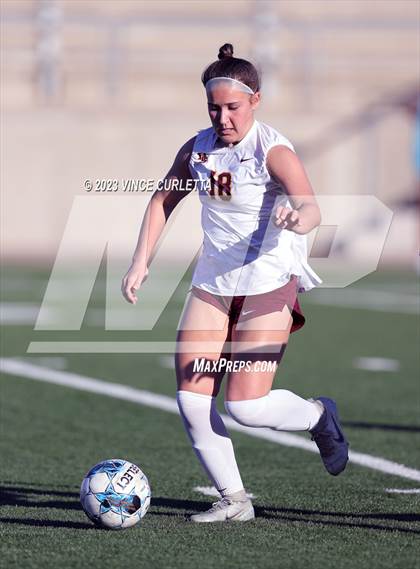 Thumbnail 2 in Stony Point vs. Dripping Springs (UIL 6A Bi-District Playoff) photogallery.