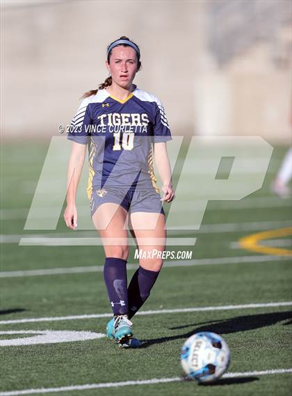 Thumbnail 3 in Stony Point vs. Dripping Springs (UIL 6A Bi-District Playoff) photogallery.