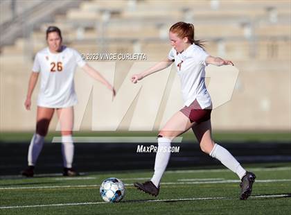 Thumbnail 3 in Stony Point vs. Dripping Springs (UIL 6A Bi-District Playoff) photogallery.