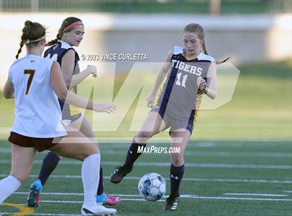 Thumbnail 1 in Stony Point vs. Dripping Springs (UIL 6A Bi-District Playoff) photogallery.