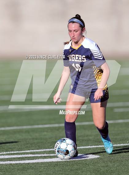 Thumbnail 3 in Stony Point vs. Dripping Springs (UIL 6A Bi-District Playoff) photogallery.