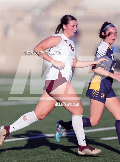 Thumbnail 3 in Stony Point vs. Dripping Springs (UIL 6A Bi-District Playoff) photogallery.