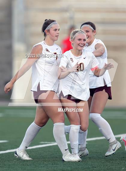 Thumbnail 2 in Stony Point vs. Dripping Springs (UIL 6A Bi-District Playoff) photogallery.