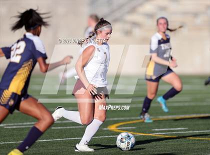 Thumbnail 3 in Stony Point vs. Dripping Springs (UIL 6A Bi-District Playoff) photogallery.