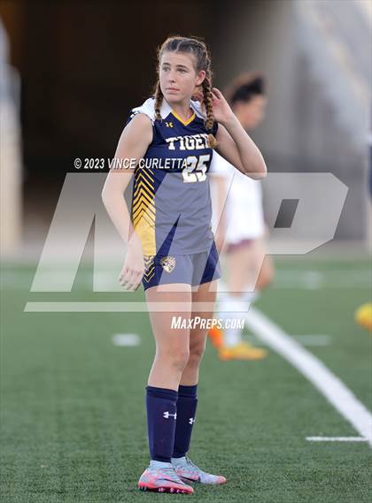 Thumbnail 3 in Stony Point vs. Dripping Springs (UIL 6A Bi-District Playoff) photogallery.