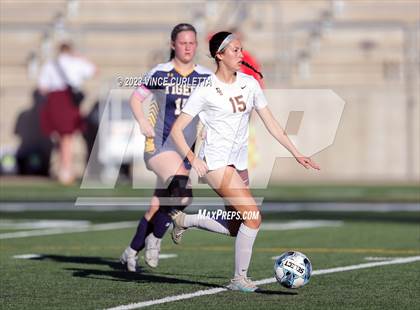 Thumbnail 2 in Stony Point vs. Dripping Springs (UIL 6A Bi-District Playoff) photogallery.