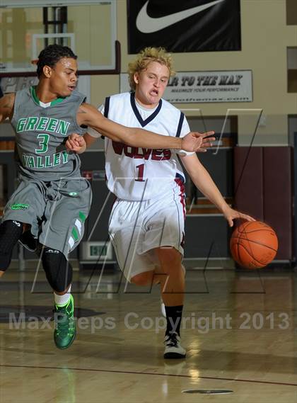 Thumbnail 1 in King vs. Green Valley (MaxPreps Holiday Classic) photogallery.