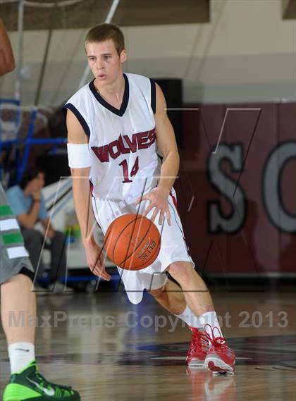 Thumbnail 1 in King vs. Green Valley (MaxPreps Holiday Classic) photogallery.