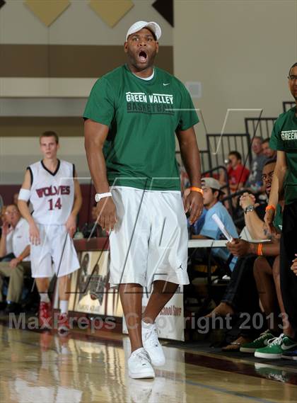 Thumbnail 3 in King vs. Green Valley (MaxPreps Holiday Classic) photogallery.