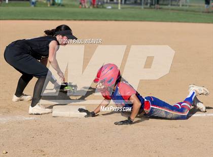 Thumbnail 2 in St. Marys vs Archbishop Wood (PIAA 4A Quarterfinal) photogallery.