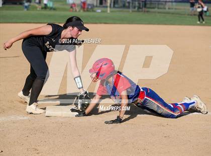 Thumbnail 3 in St. Marys vs Archbishop Wood (PIAA 4A Quarterfinal) photogallery.