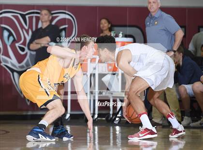 Thumbnail 2 in Bellevue vs. Harvard-Westlake (Rancho Mirage Holiday Invitational) photogallery.