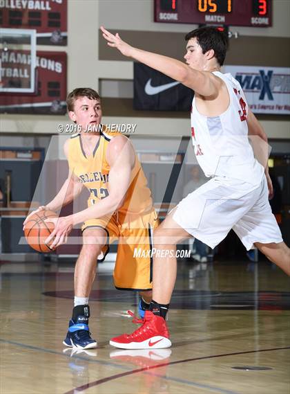 Thumbnail 1 in Bellevue vs. Harvard-Westlake (Rancho Mirage Holiday Invitational) photogallery.