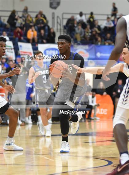 Thumbnail 2 in Hamilton Heights Christian Academy vs. IMG Academy photogallery.