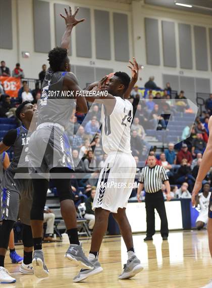 Thumbnail 3 in Hamilton Heights Christian Academy vs. IMG Academy photogallery.