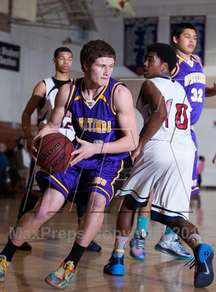 Thumbnail 2 in Modesto Christian vs Orestimba photogallery.