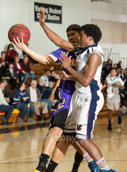 Thumbnail 2 in Modesto Christian vs Orestimba photogallery.