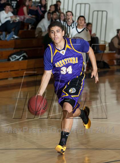Thumbnail 3 in Modesto Christian vs Orestimba photogallery.
