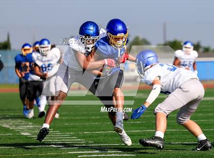 Thumbnail 1 in Los Alamitos @ Fountain Valley photogallery.