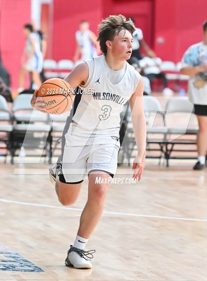 Thumbnail 3 in Cesar Chavez vs. Wilsonville (Section 7) photogallery.