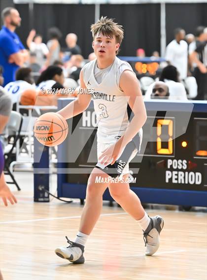 Thumbnail 1 in Cesar Chavez vs. Wilsonville (Section 7) photogallery.